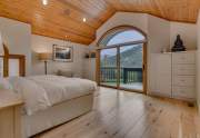 3096-Mountain-Links-Way-large-020-012-Bedroom-1500x1000-72dpi