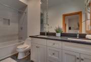 3096-Mountain-Links-Way-large-033-030-Bathroom-1500x1000-72dpi